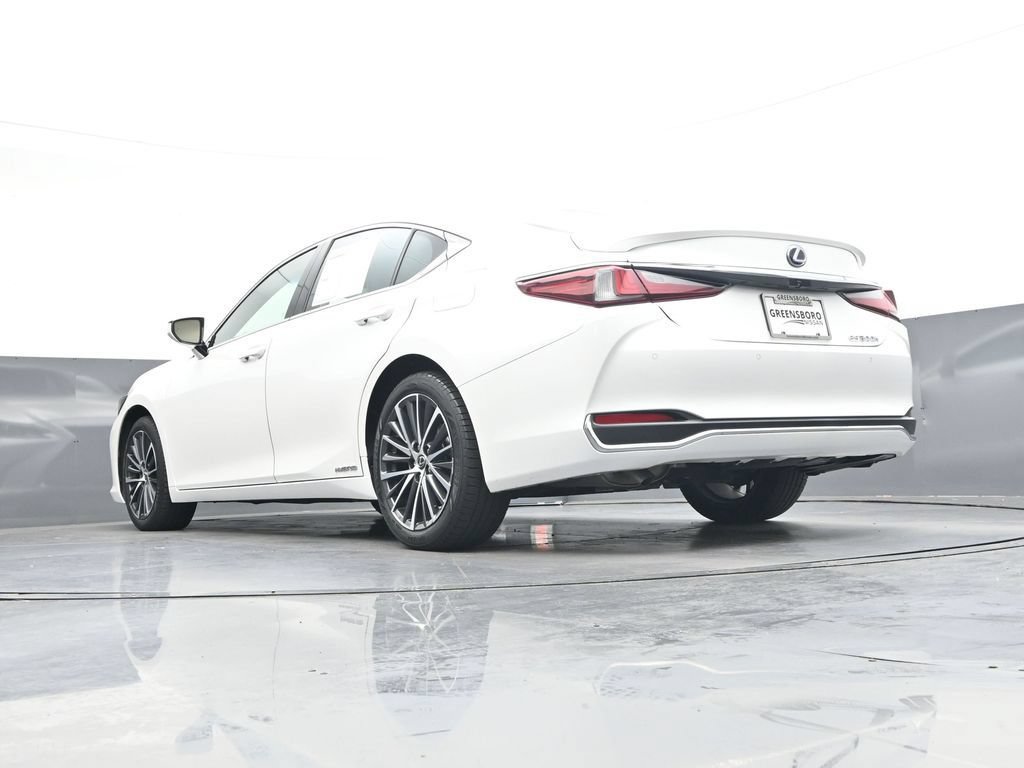 Used 2022 Lexus ES 300h w/ Premium Package FWD image 39