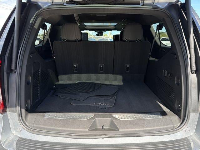 Used 2023 GMC Yukon XL Denali w/ Denali Reserve Package AWD/4WD image 21