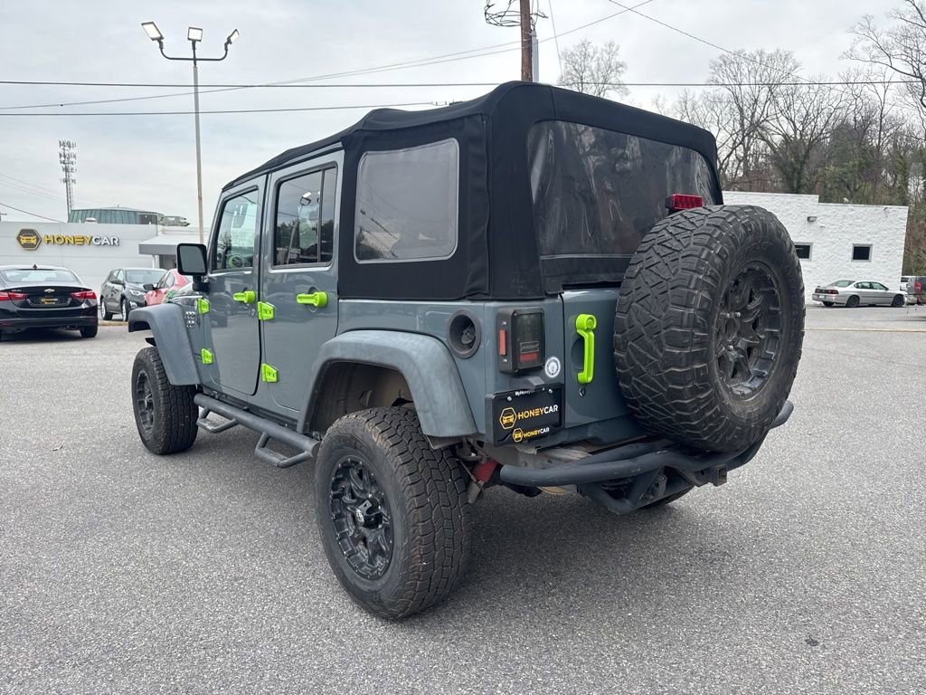 Used 2015 Jeep Wrangler Unlimited Rubicon image 6