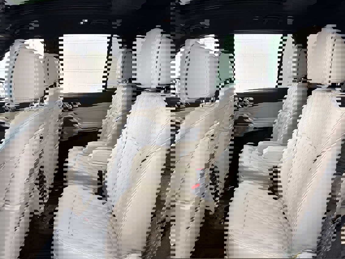 New 2026 BMW X7 M60i image 44