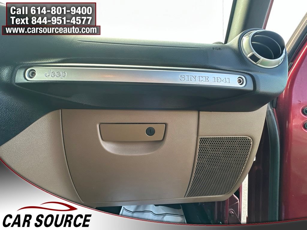 Used 2013 Jeep Wrangler Sahara w/ Dual Top Group AWD/4WD image 20