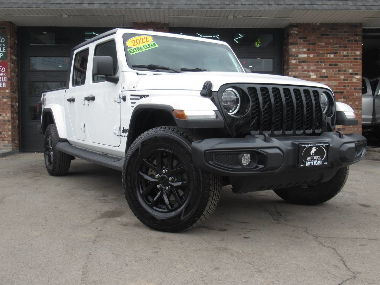 Used 2022 Jeep Gladiator Sport image 1