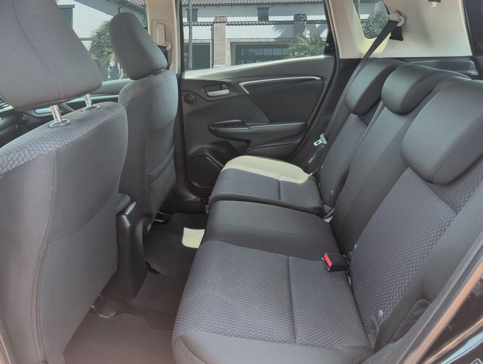 Used 2020 Honda Fit LX image 24