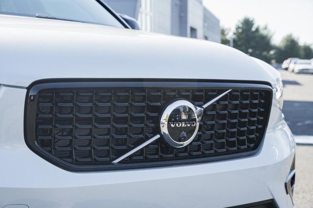 New 2026 Volvo XC40 B5 Plus w/ Protection Package Premier image 12