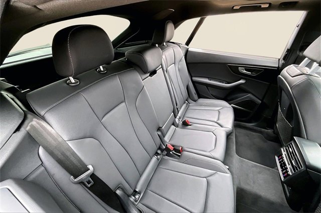 Used 2025 Audi Q8 Premium Plus w/ Premium Plus Package image 29