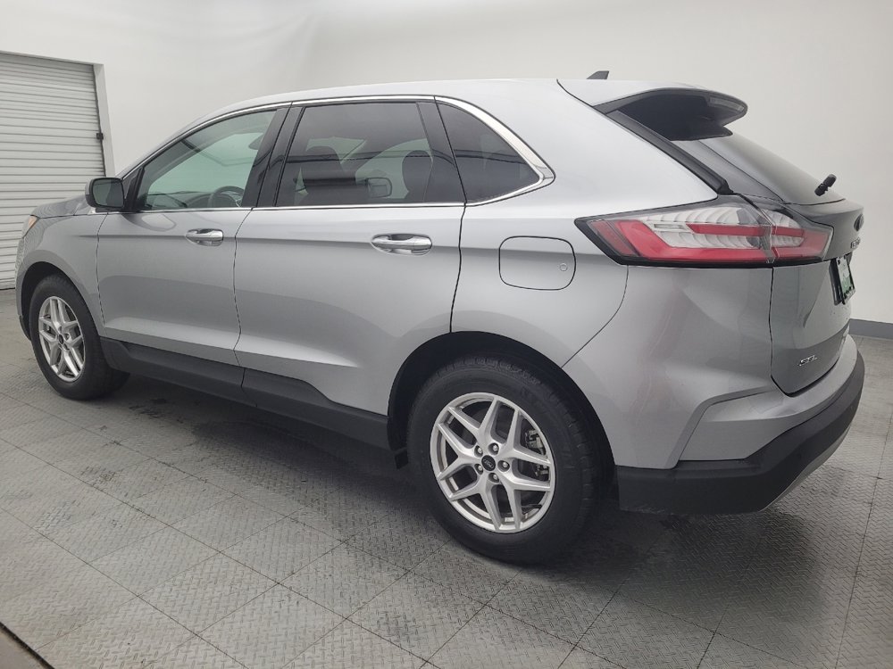 Used 2024 Ford Edge SEL image 3
