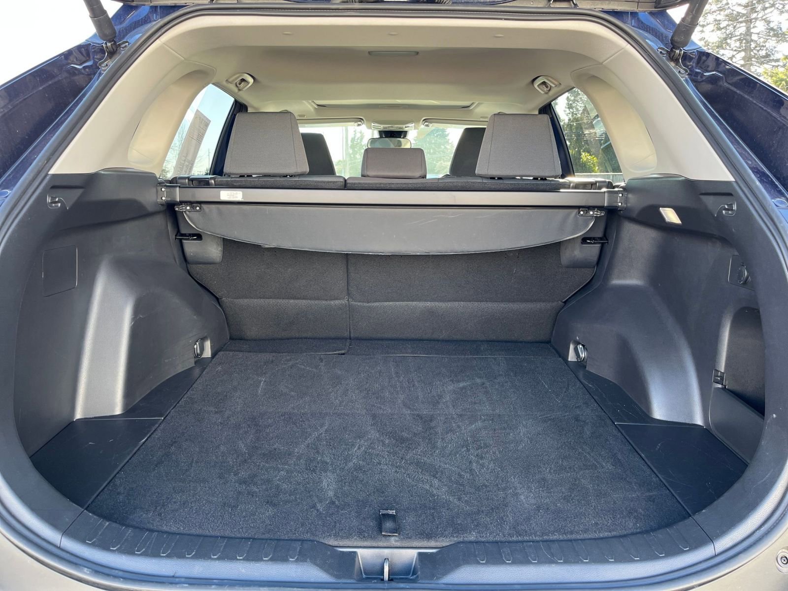 Used 2025 Toyota RAV4 XLE w/ Convenience Package image 34