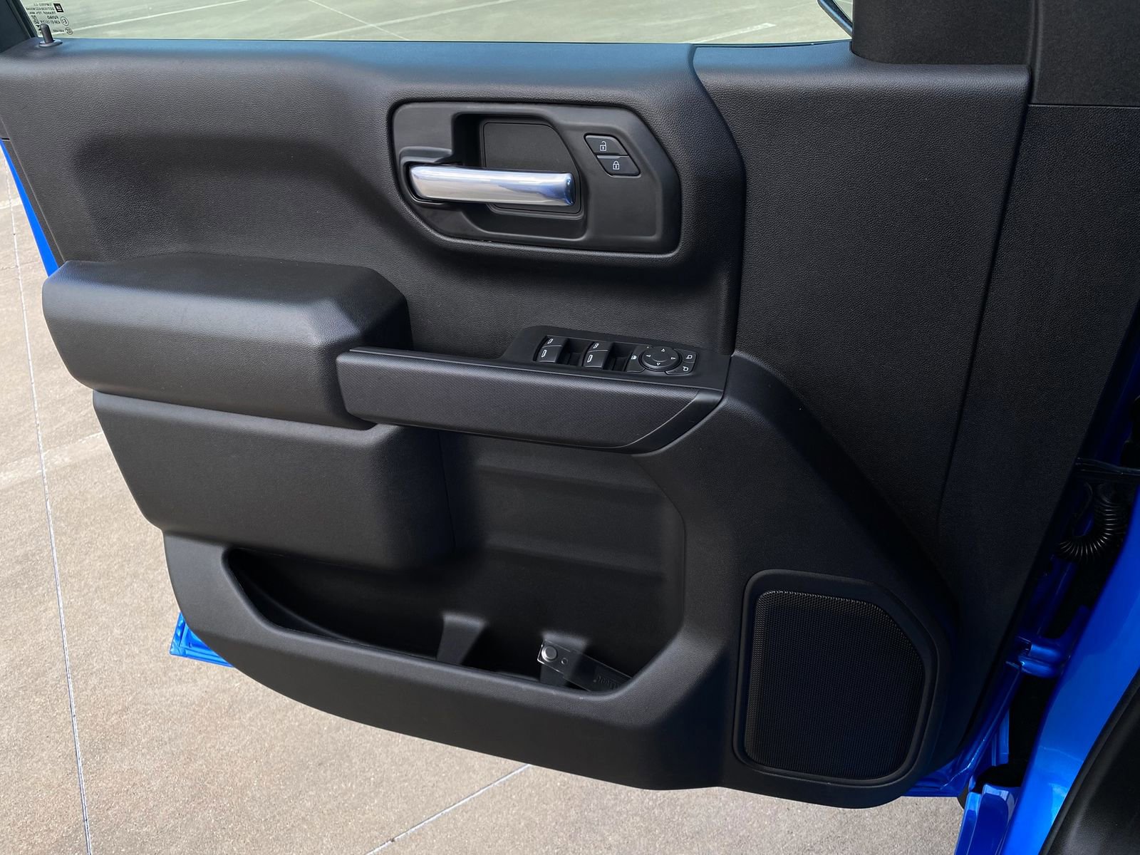 Used 2025 Chevrolet Silverado 1500 Custom w/ Turbomax Blackout Package AWD/4WD image 29