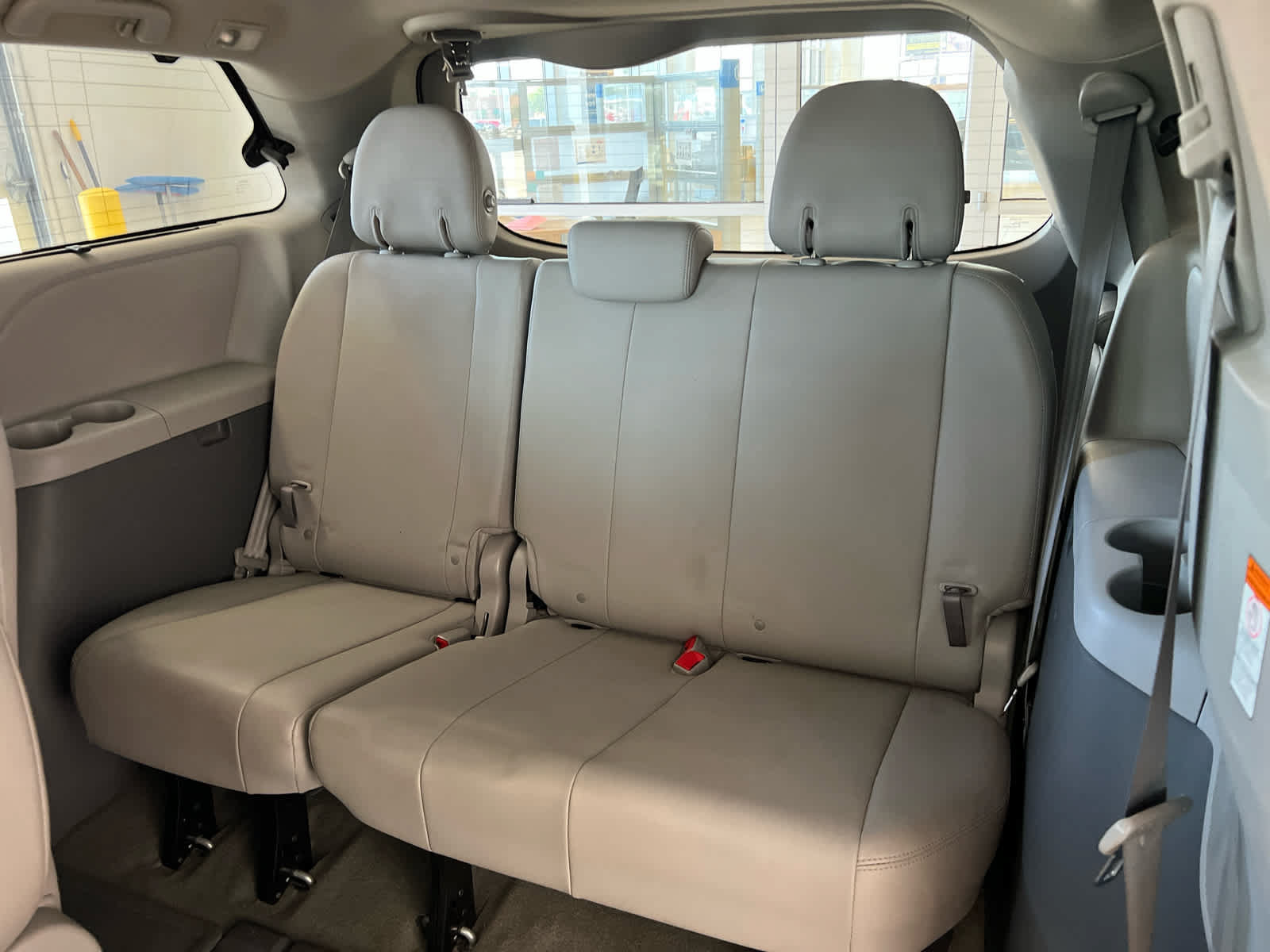 Used 2015 Toyota Sienna XLE FWD image 11