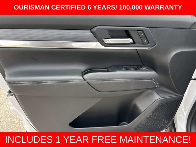Used 2025 GMC Terrain Elevation AWD/4WD image 17