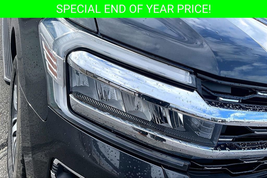 Used 2022 Ford Expedition Limited image 31