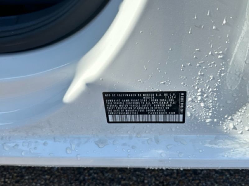 Used 2025 Volkswagen Jetta SE w/ Black Wheel Package image 5