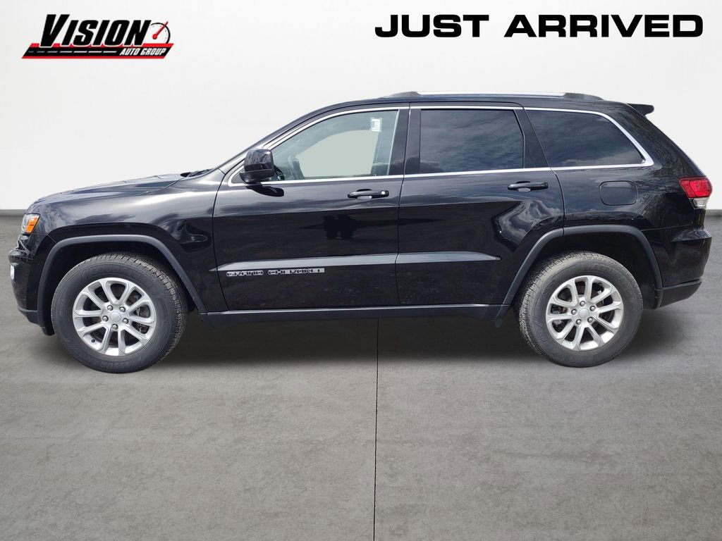 Used 2021 Jeep Grand Cherokee Laredo AWD/4WD image 2