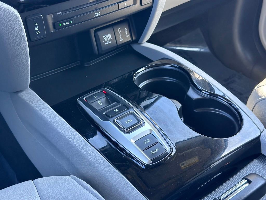 Used 2017 Honda Pilot Touring image 16