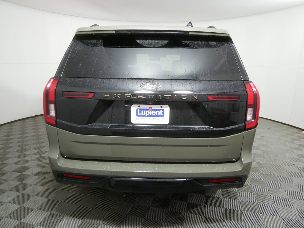 Used 2025 Ford Expedition Tremor image 4