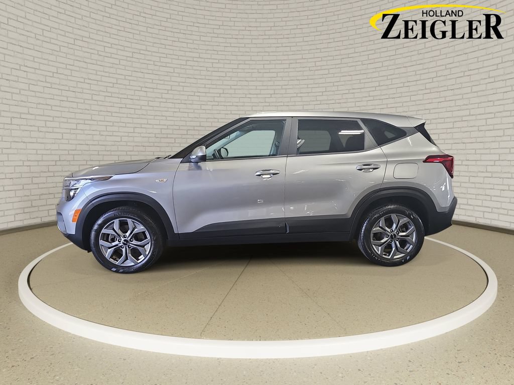 Used 2024 Kia Seltos LX AWD/4WD image 8