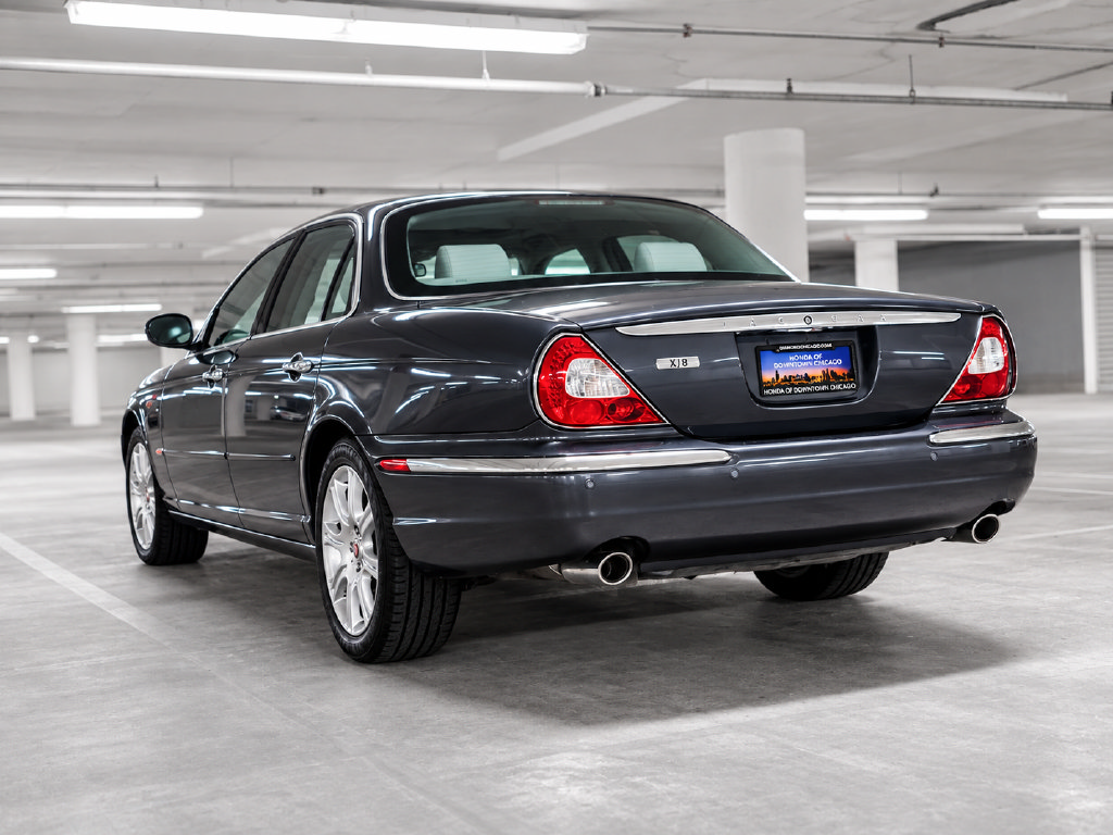 Used 2004 Jaguar XJ8 RWD image 5