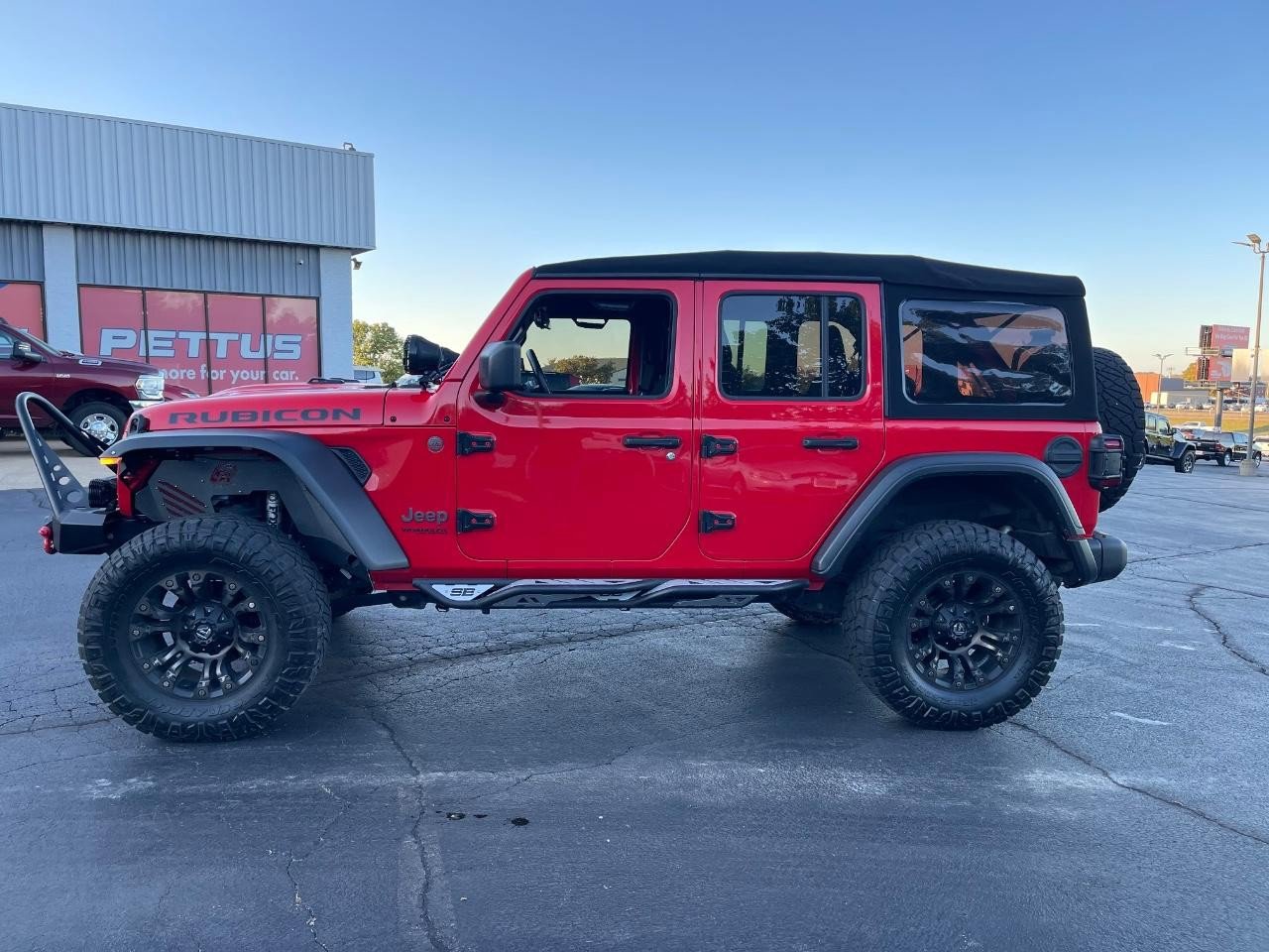 Used 2018 Jeep Wrangler Unlimited Rubicon w/ Steel Bumper Group image 5
