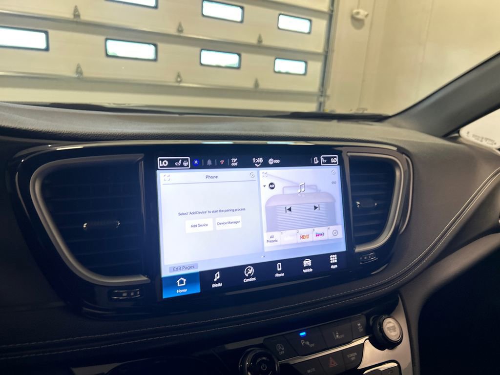 New 2026 Chrysler Pacifica Select FWD image 22