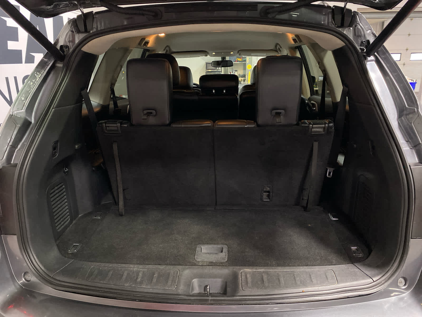 Used 2018 Nissan Pathfinder SL w/ Midnight Edition Package image 26