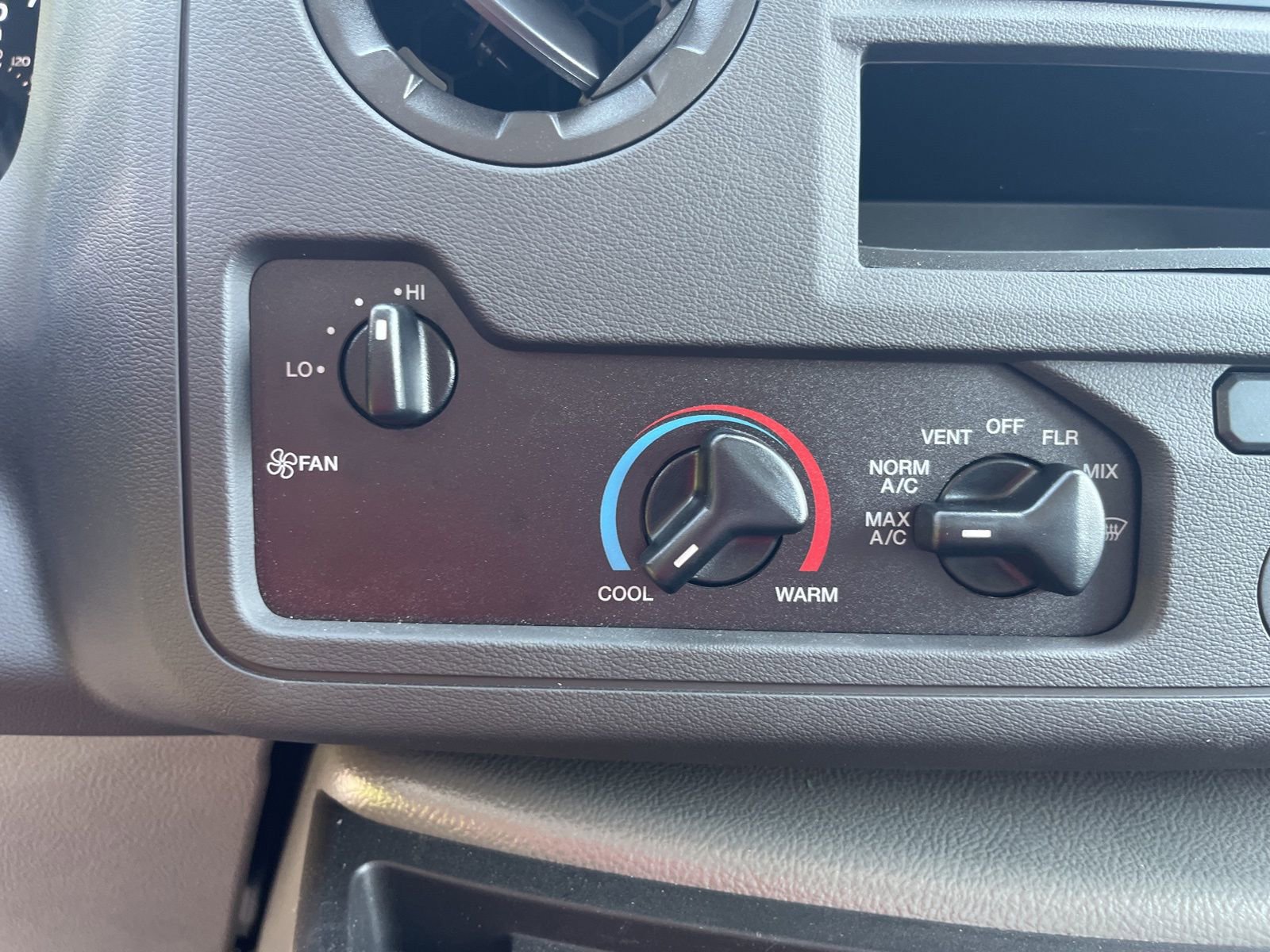 New 2026 Ford E-350 and Econoline 350 Super Duty w/ Power Equipment Group image 16