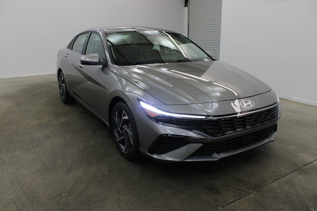 Used 2024 Hyundai Elantra Limited FWD image 6