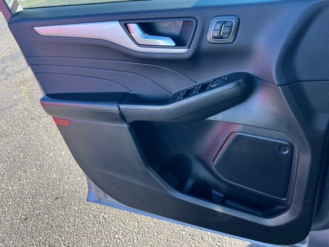 Used 2024 Ford Escape Platinum image 19