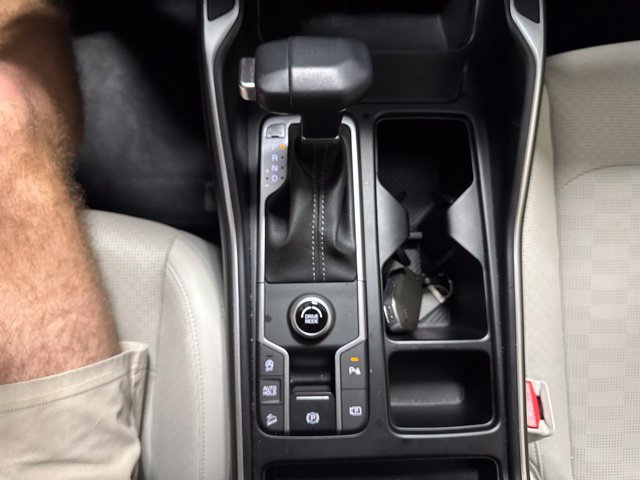 Used 2025 Kia Sorento S w/ Panoramic Sunroof Package FWD image 11