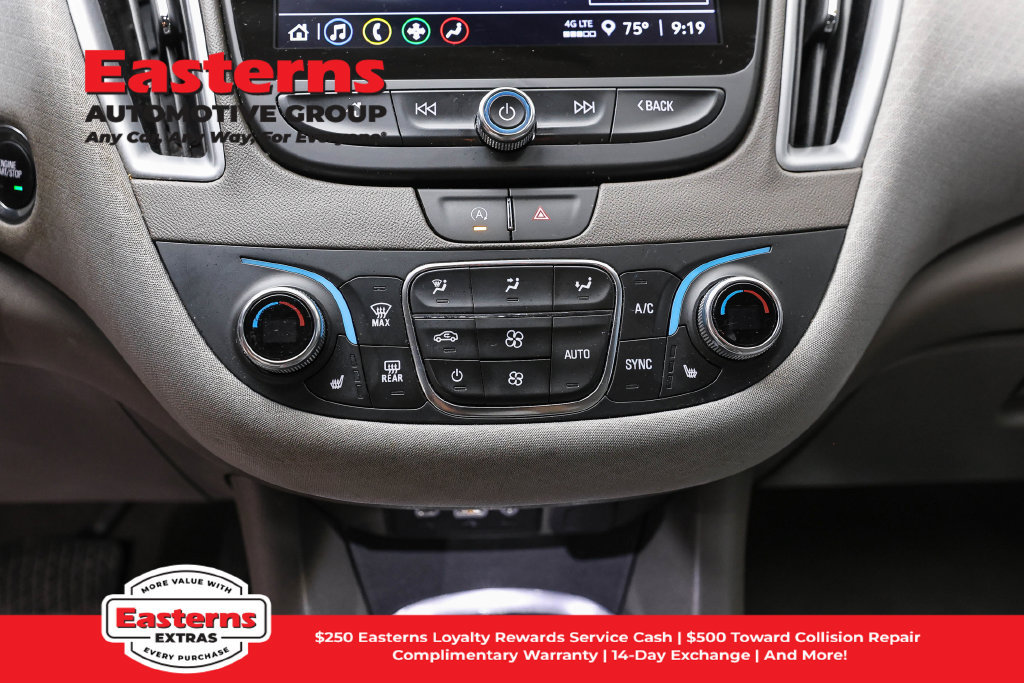 Used 2025 Chevrolet Malibu LT FWD image 21