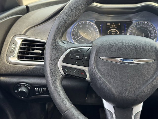 Used 2015 Chrysler 200 Limited image 14
