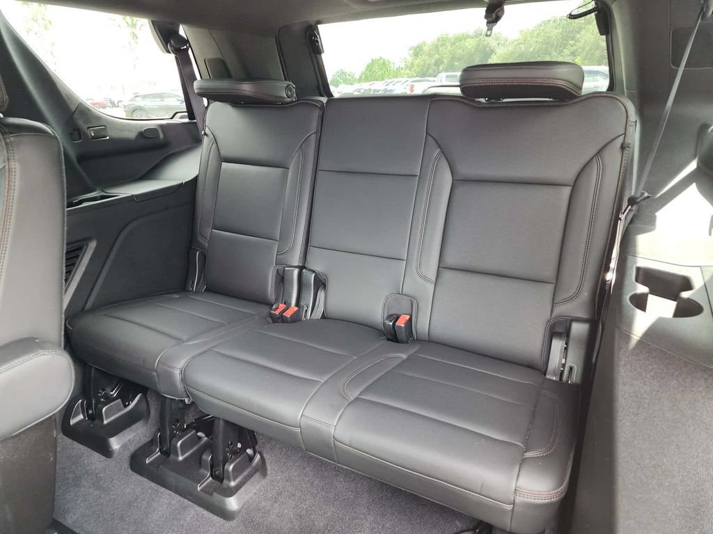 Used 2021 Chevrolet Tahoe High Country w/ Premium Package RWD image 18