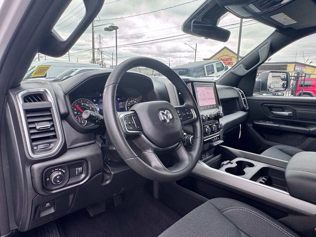New 2026 RAM 1500 Express AWD/4WD image 13