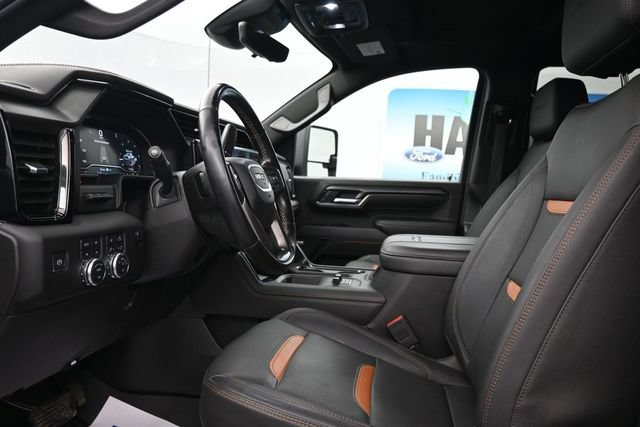 Used 2024 GMC Sierra 2500 AT4 w/ AT4 Premium Plus Package AWD/4WD image 11