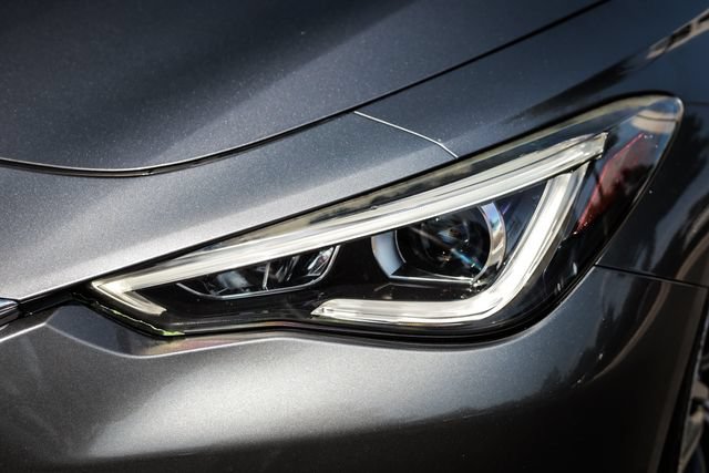 Used 2017 INFINITI Q60 3.0t w/ Premium Plus Package 3.0T AWD/4WD image 9