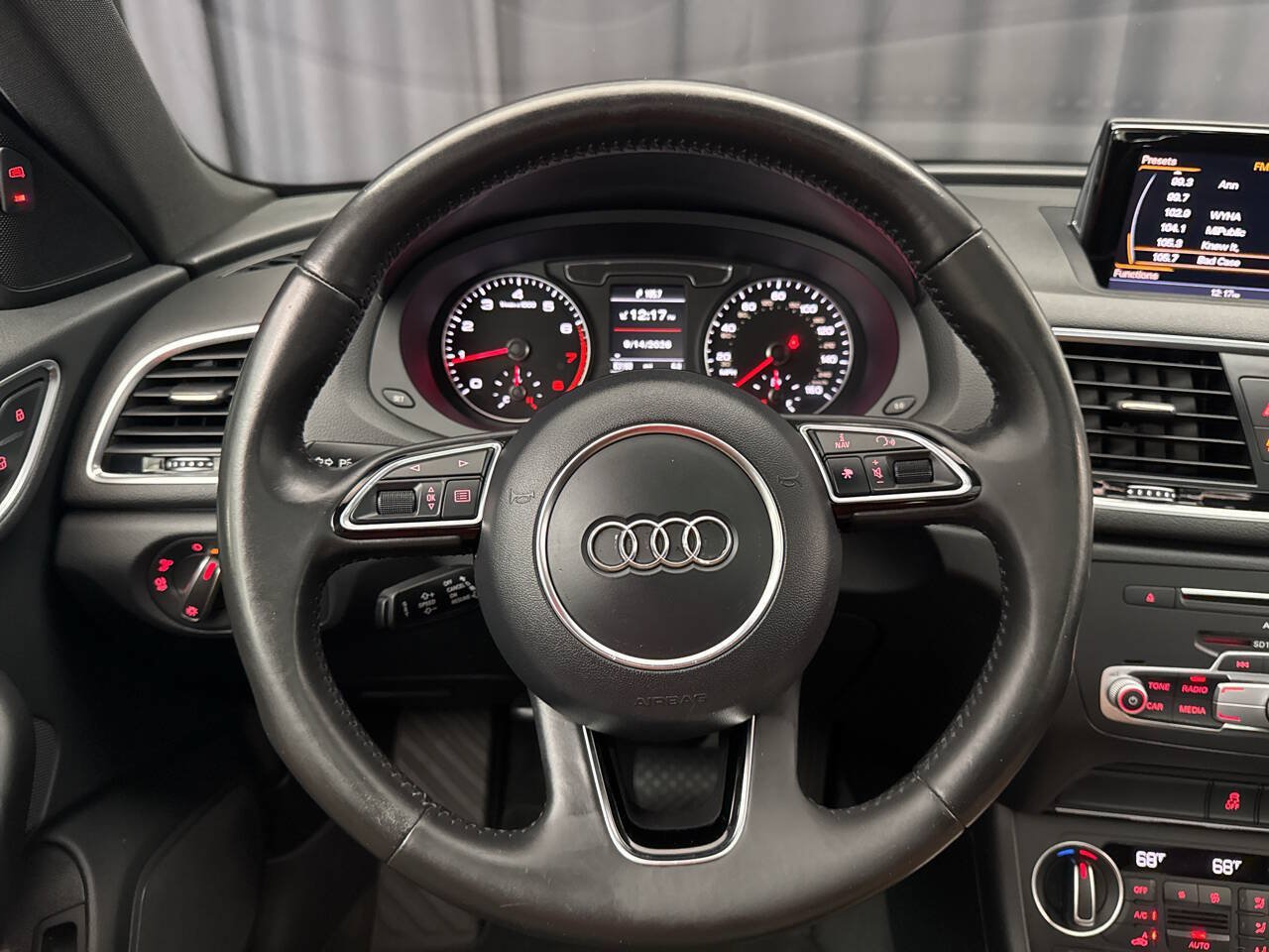 Used 2017 Audi Q3 2.0T Premium Plus w/ Premium Plus Package AWD/4WD image 12