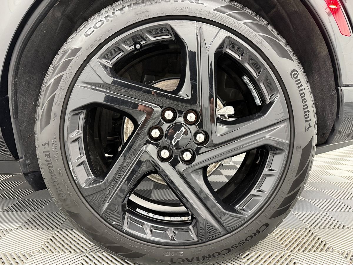 Used 2025 Chevrolet Equinox EV RS FWD image 38