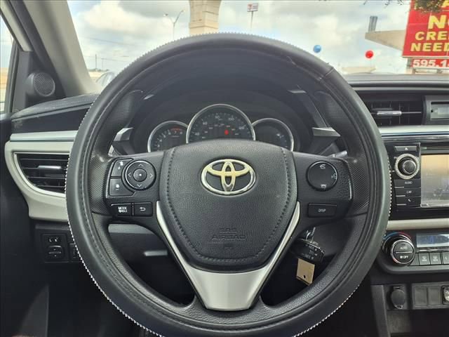Used 2015 Toyota Corolla LE FWD image 34