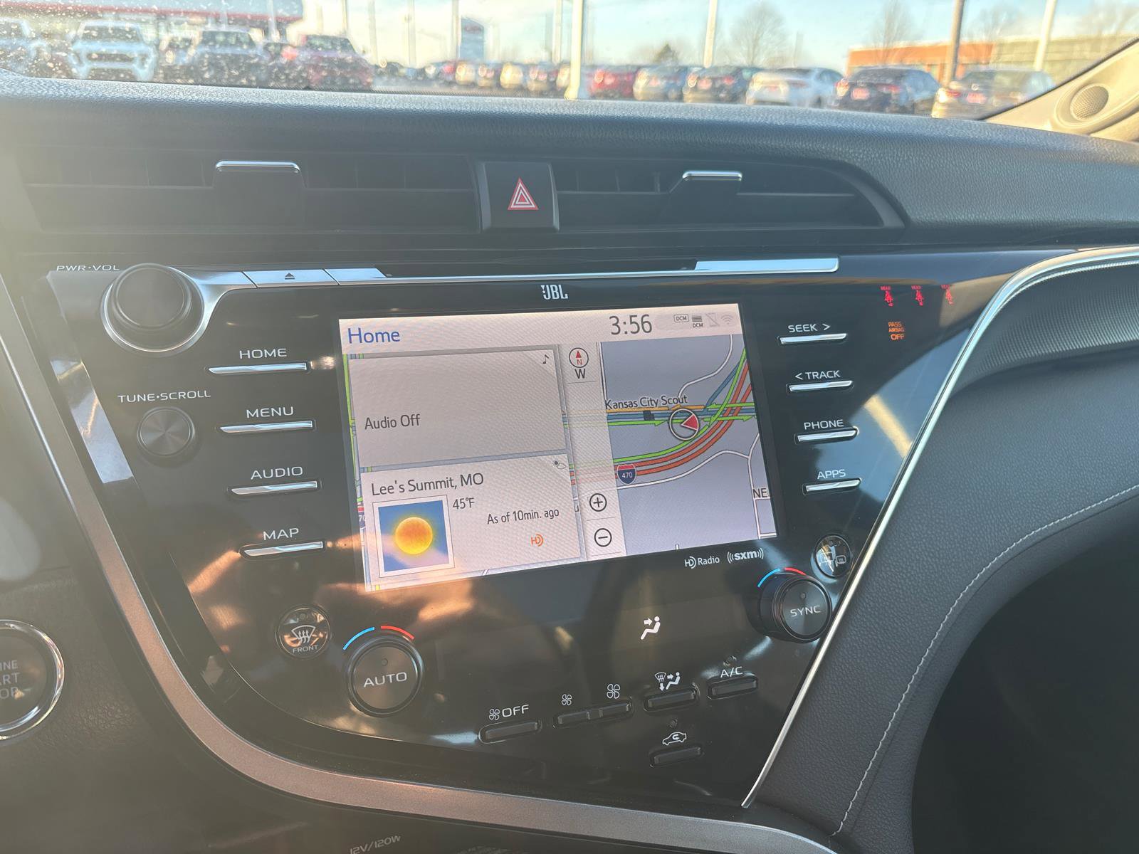 Used 2018 Toyota Camry XSE image 23