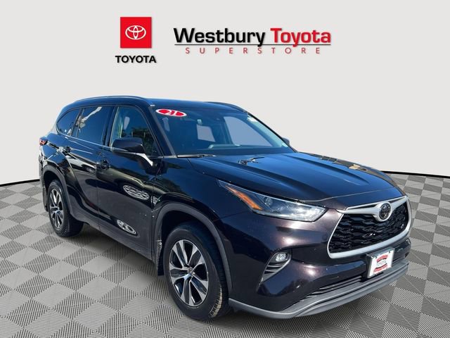 Used 2021 Toyota Highlander XLE video 1