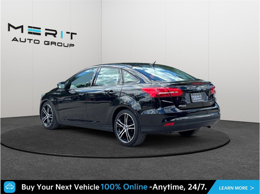 Used 2018 Ford Focus SE w/ SE Appearance Package FWD image 7