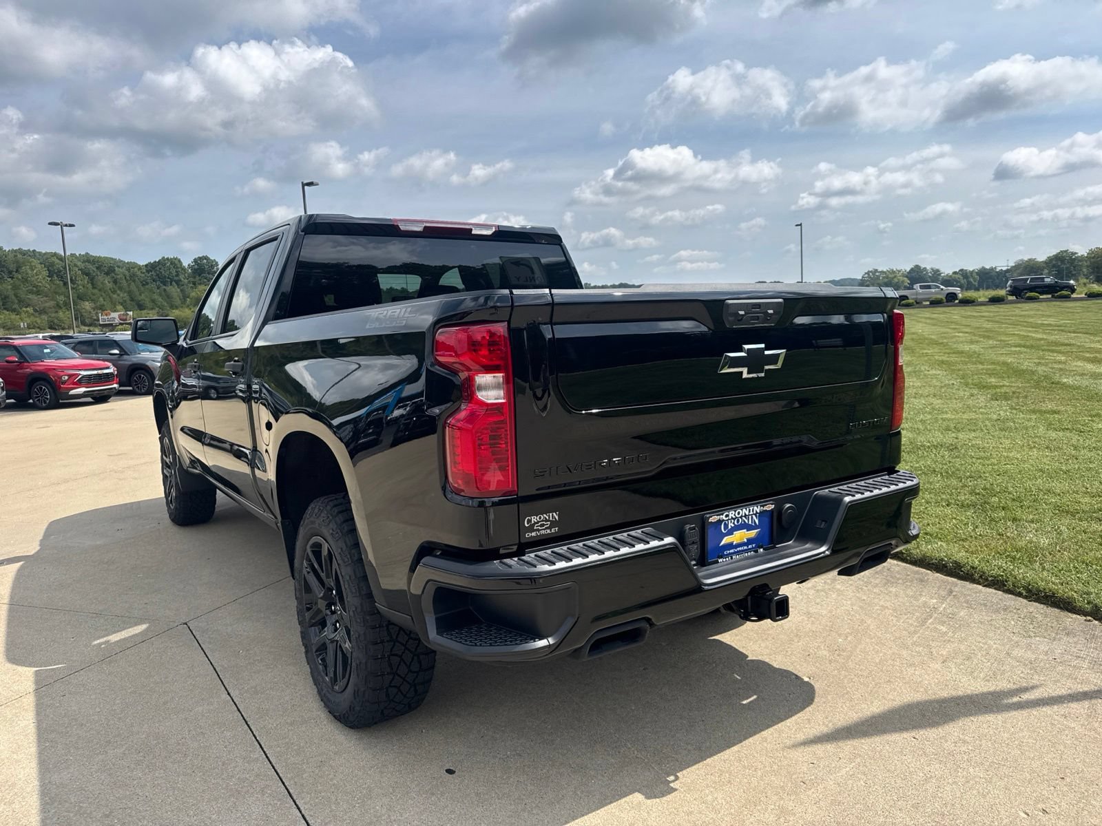 New 2026 Chevrolet Silverado 1500 Custom Trail Boss w/ Dark Appearance Package AWD/4WD image 6