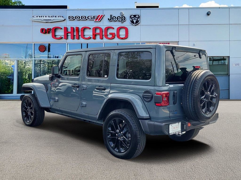 Certified 2025 Jeep Wrangler Unlimited Sahara w/ Safety Group AWD/4WD image 3