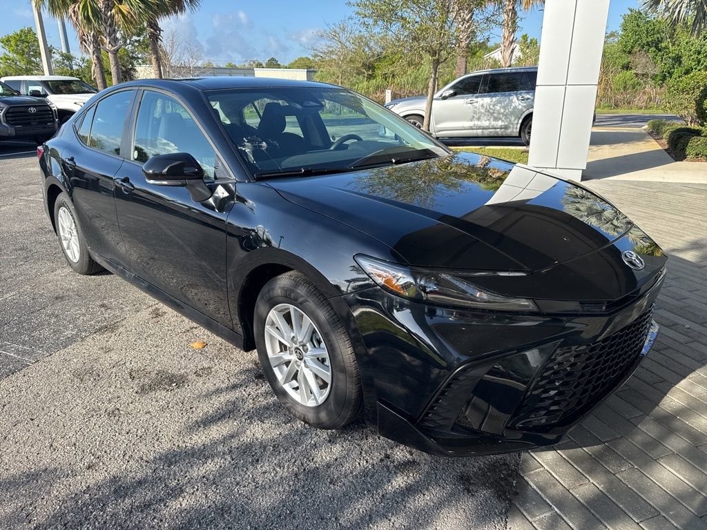 Used 2026 Toyota Camry LE image 2