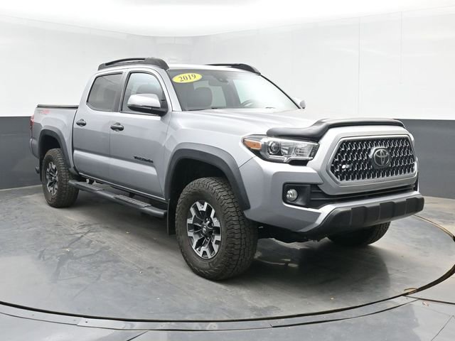 Used 2019 Toyota Tacoma TRD Off-Road AWD/4WD image 2