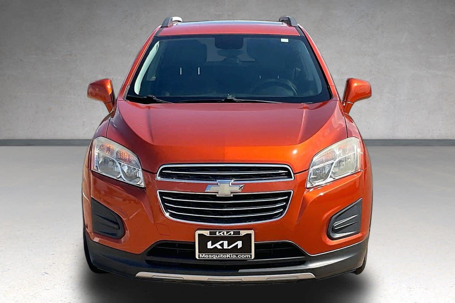 Used 2015 Chevrolet Trax LT w/ LT Sun and Sound Package FWD image 6