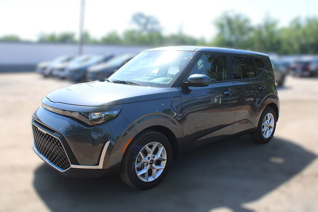 Certified 2025 Kia Soul LX w/ LX Technology Package image 14