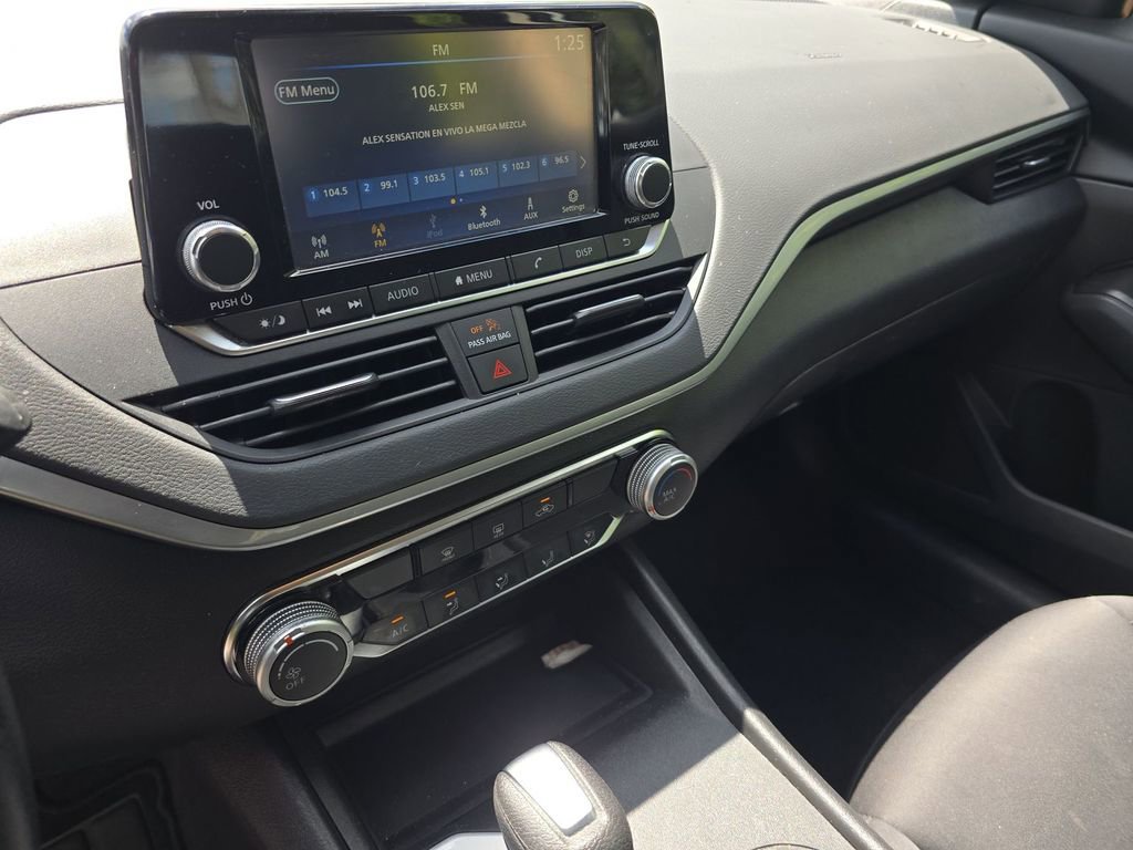 Used 2024 Nissan Altima 2.5 S image 14