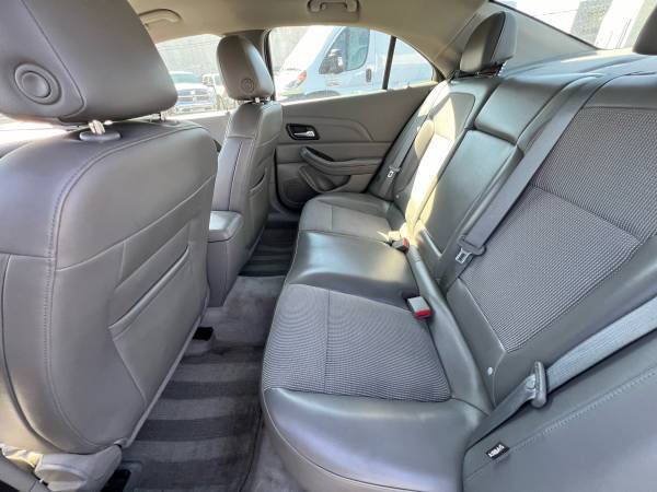 Used 2014 Chevrolet Malibu LT FWD image 14