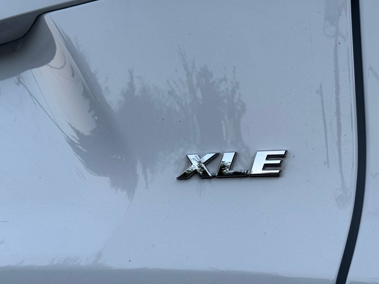 Used 2021 Toyota RAV4 XLE FWD image 41