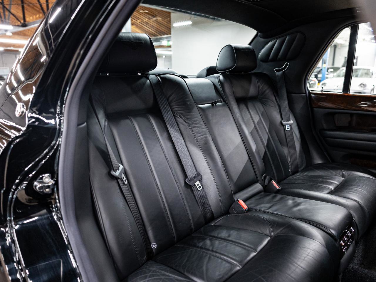 Used 2005 Bentley Arnage R RWD image 12